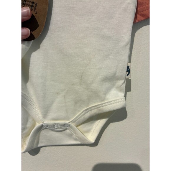 NWT Rabbit & Bear Organic Red Lobster Bodysuit, Shorts, & Hat Outfit - 0-3M - Picture 4 of 4